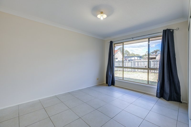 Photo - 10 Filbert Court, Crestmead QLD 4132 - Image 12