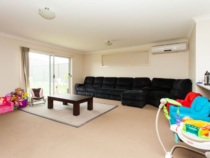 Photo - 10 Finch Close, Cessnock NSW 2325 - Image 2