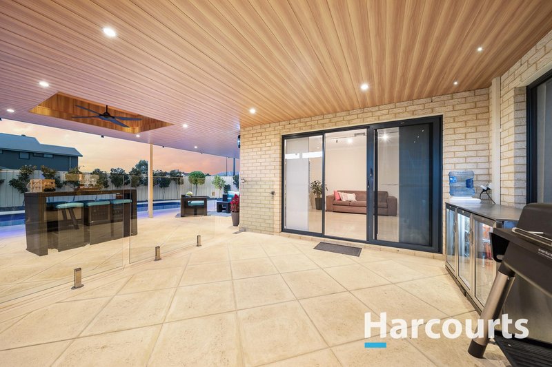 Photo - 10 Fineview Crescent, Carramar WA 6031 - Image 10