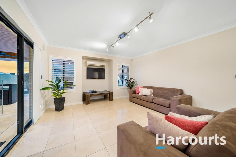 Photo - 10 Fineview Crescent, Carramar WA 6031 - Image 24