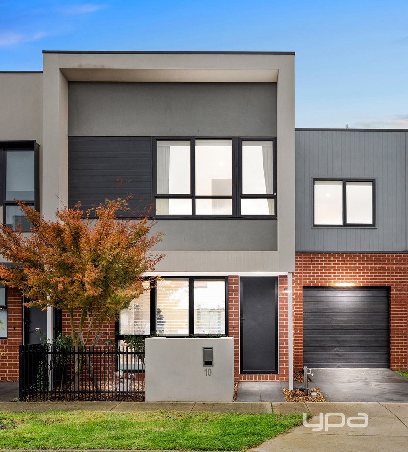 Photo - 10 Finn Street, St Albans VIC 3021 - Image 1