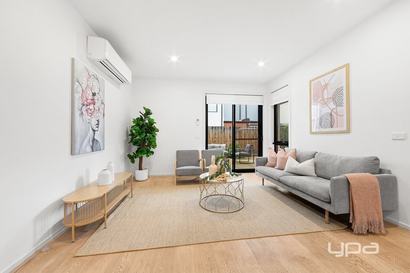 Photo - 10 Finn Street, St Albans VIC 3021 - Image 5