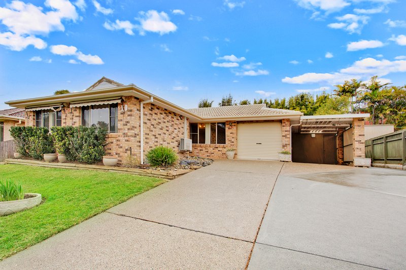 10 Fiona Crescent, Lake Cathie NSW 2445