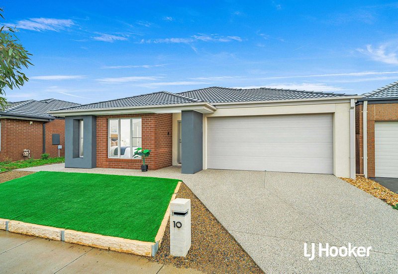 Photo - 10 Firefly Road, Point Cook VIC 3030 - Image 2