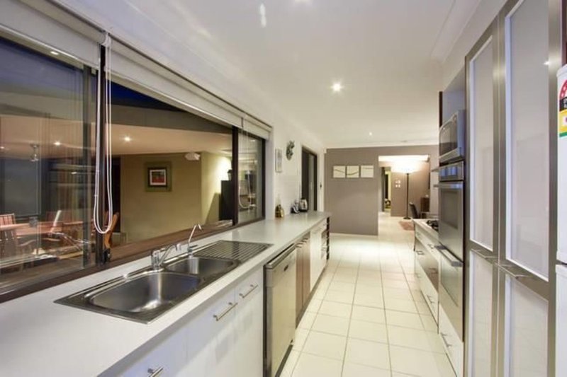 Photo - 10 Firmin Court, Mermaid Waters QLD 4218 - Image 2