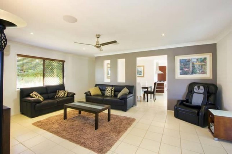 Photo - 10 Firmin Court, Mermaid Waters QLD 4218 - Image 3