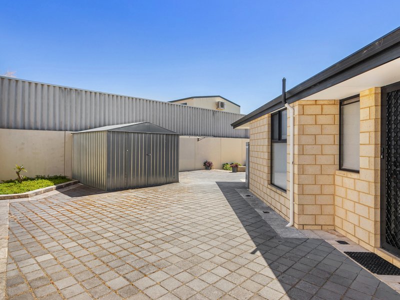 Photo - 10 Fitzsimmonds Place, Leda WA 6170 - Image 4