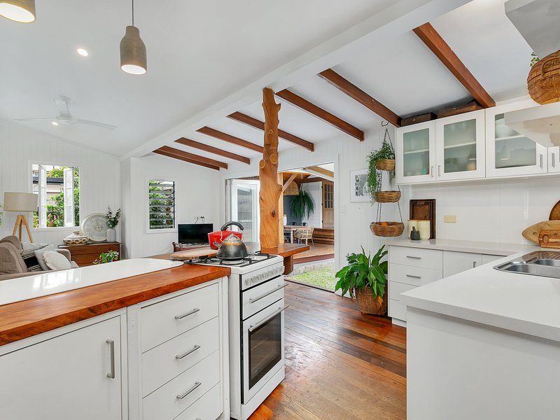 Photo - 10 Fleming Street, Edge Hill QLD 4870 - Image 7