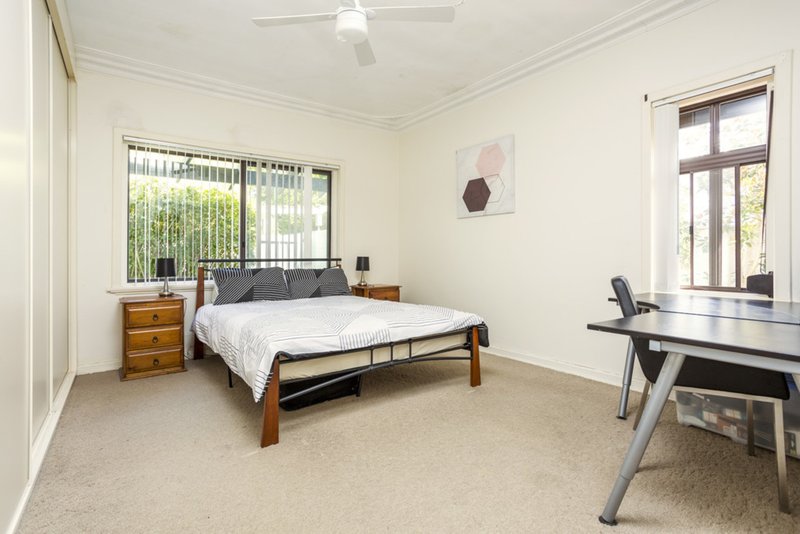 Photo - 10 Fletcher St , Applecross WA 6153 - Image 7