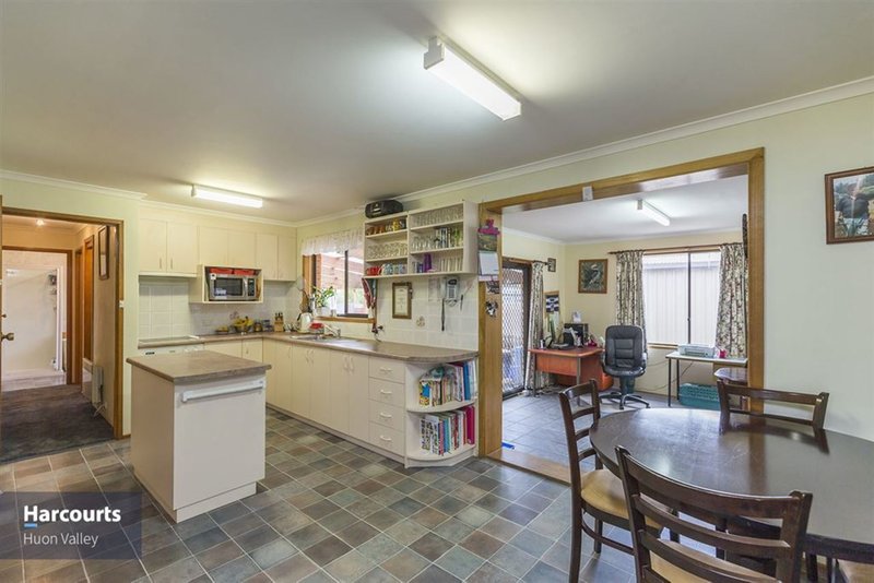 Photo - 10 Flood Road, Huonville TAS 7109 - Image 4