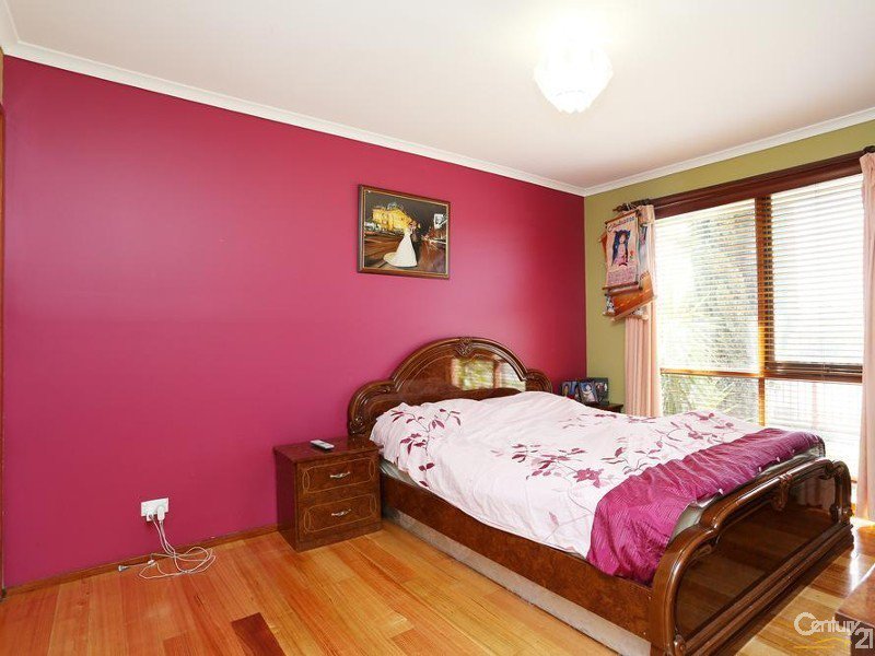 Photo - 10 Fordholm Road, Hampton Park VIC 3976 - Image 6