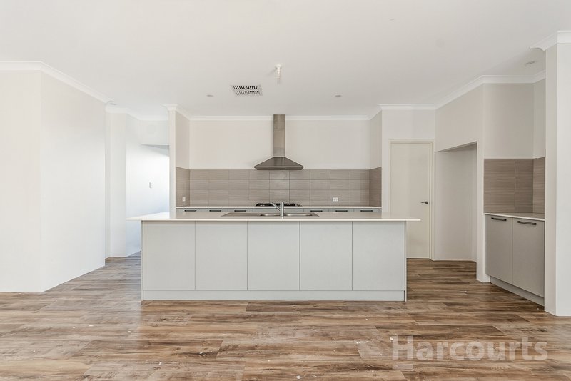 Photo - 10 Forever Boulevard, Banksia Grove WA 6031 - Image 7