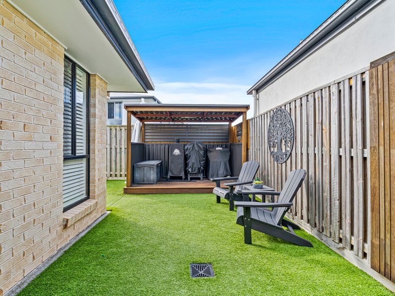 Photo - 10 Fortescue Street, Pimpama QLD 4209 - Image 15