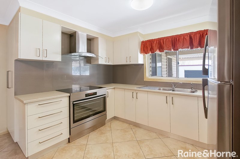 Photo - 10 Fourth Road, Berkshire Park NSW 2765 - Image 5