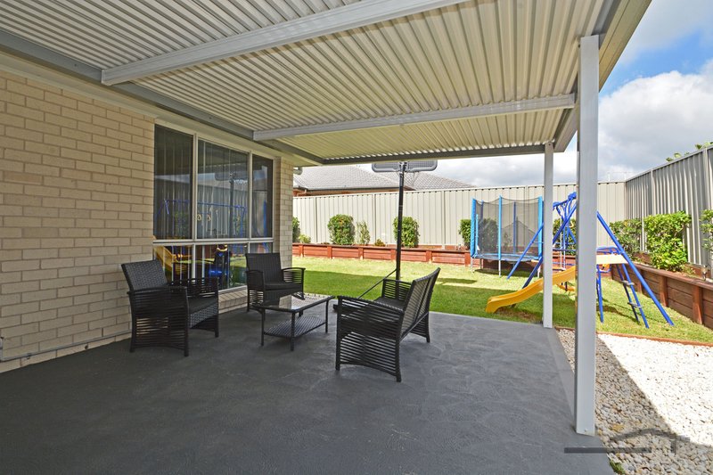 Photo - 10 Foveaux Street, Cameron Park NSW 2285 - Image 3