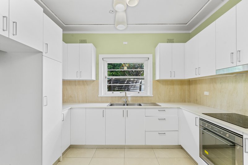 Photo - 10 Fowler Avenue, Bexley North NSW 2207 - Image 2