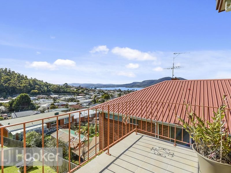 Photo - 10 Fowler Street, Montrose TAS 7010 - Image 8