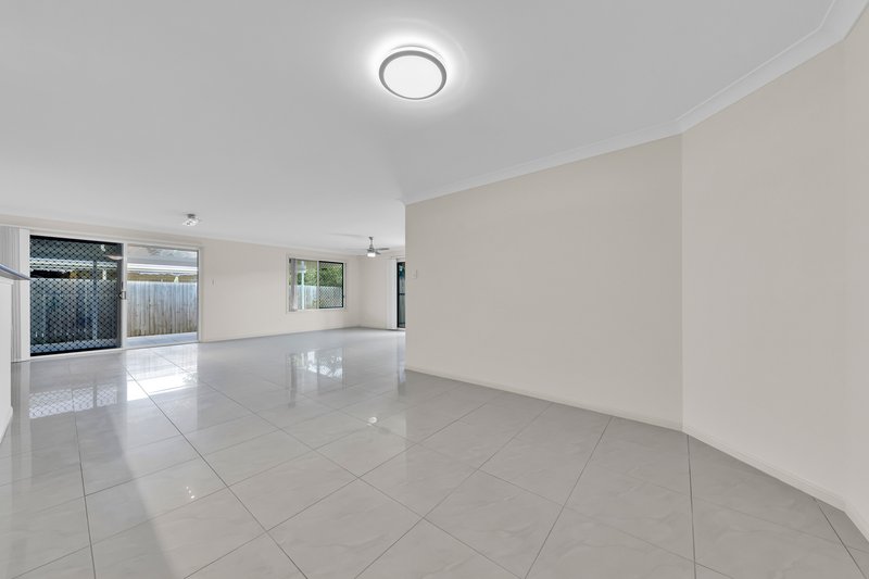 Photo - 10 Freeman Place, Bracken Ridge QLD 4017 - Image 8