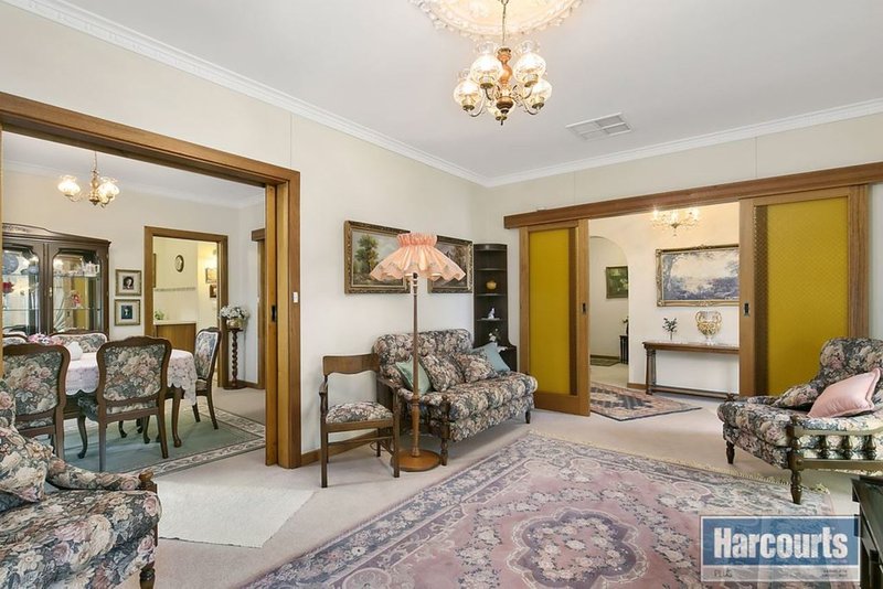 Photo - 10 Freya Avenue, Hallett Cove SA 5158 - Image 2