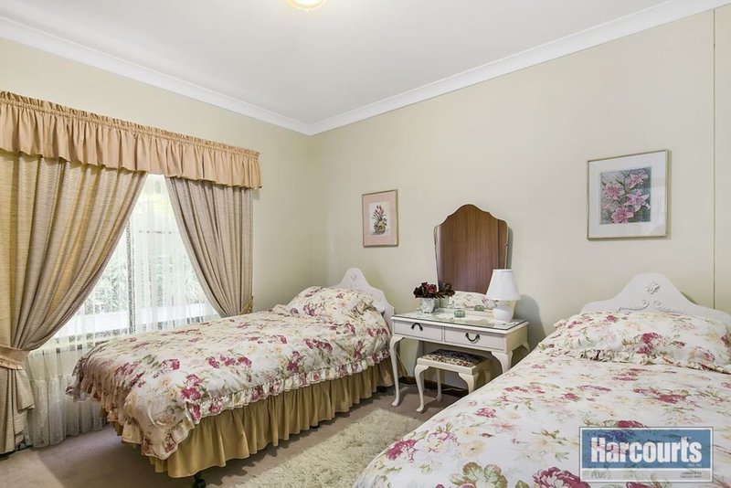 Photo - 10 Freya Avenue, Hallett Cove SA 5158 - Image 11