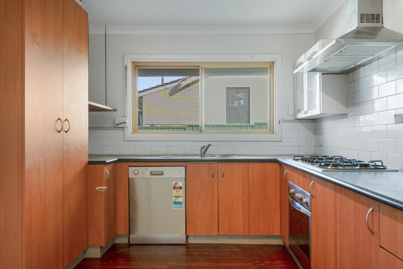 Photo - 10 Friar John Way, Coolbellup WA 6163 - Image 10