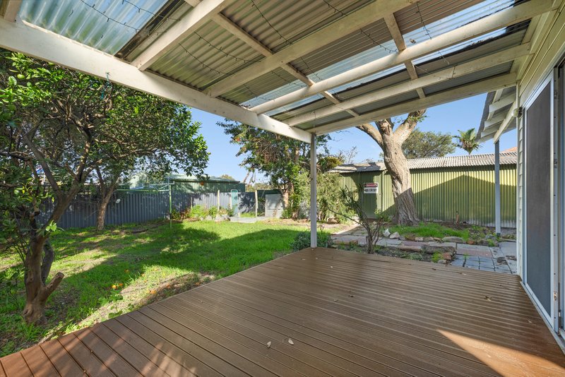 Photo - 10 Friar John Way, Coolbellup WA 6163 - Image 16