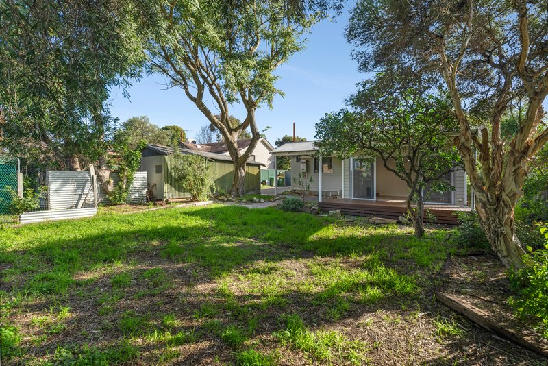 Photo - 10 Friar John Way, Coolbellup WA 6163 - Image 18