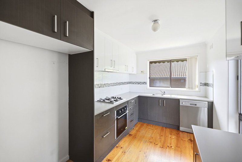 Photo - 10 Frobisher Street, Melton VIC 3337 - Image 2