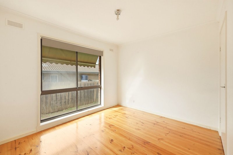 Photo - 10 Frobisher Street, Melton VIC 3337 - Image 10