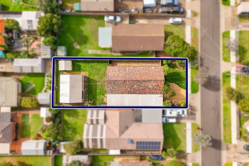 Photo - 10 Frobisher Street, Melton VIC 3337 - Image 16