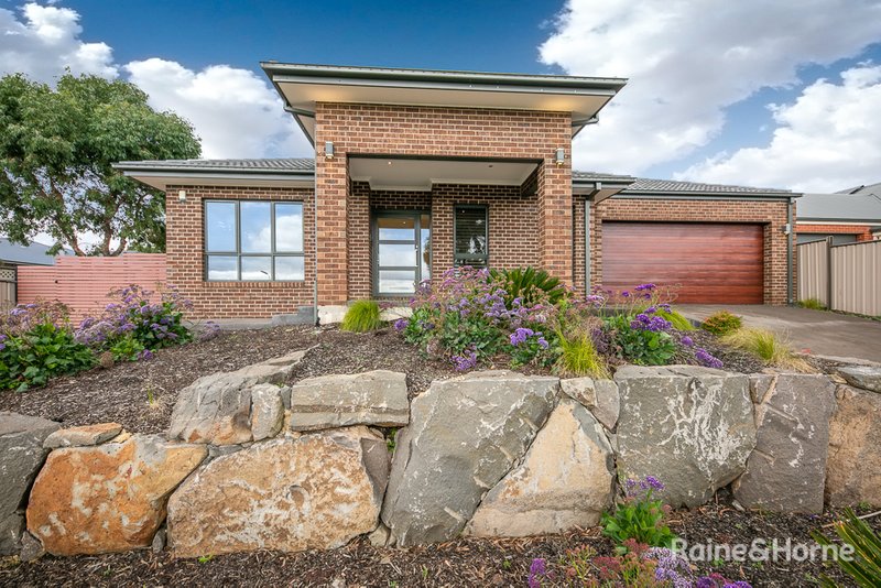 10 Fulham Way, Sunbury VIC 3429