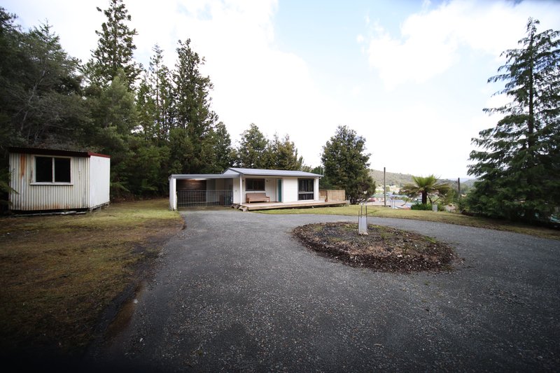 Photo - 10 Fysh Street, Queenstown TAS 7467 - Image 11