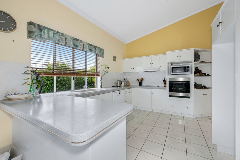 Photo - 10 Galvin Street, Beaconsfield QLD 4740 - Image 3