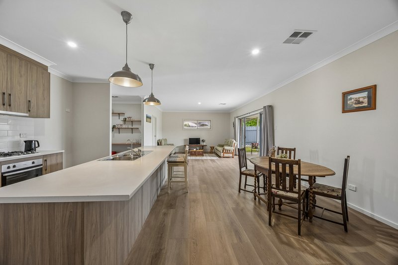 Photo - 10 Galway Avenue, Murray Bridge SA 5253 - Image 7