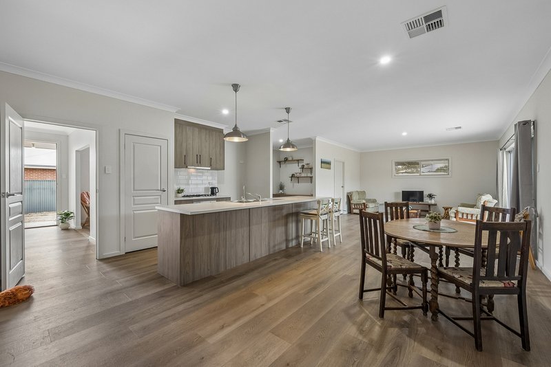 Photo - 10 Galway Avenue, Murray Bridge SA 5253 - Image 11