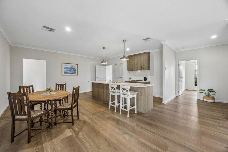 Photo - 10 Galway Avenue, Murray Bridge SA 5253 - Image 12