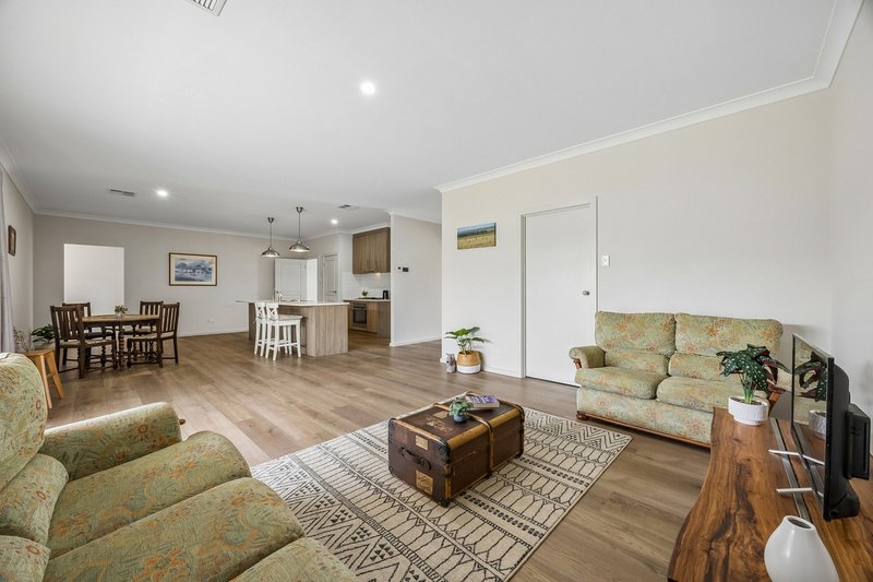 Photo - 10 Galway Avenue, Murray Bridge SA 5253 - Image 13