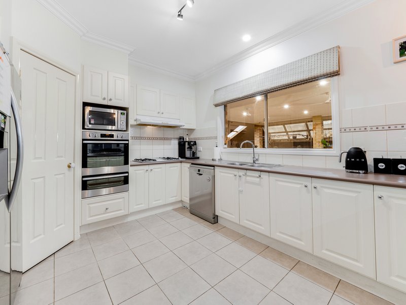 Photo - 10 Galway Place, Cranbourne VIC 3977 - Image 7