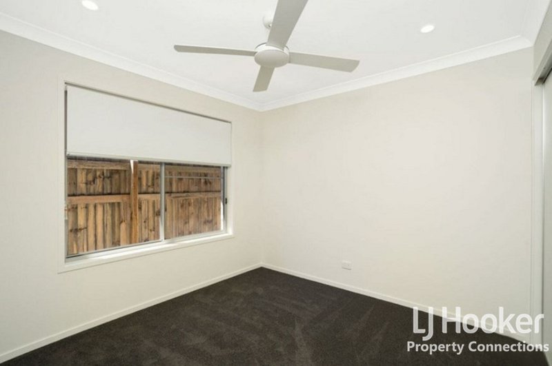 Photo - 10 Gardenia Circuit, Dakabin QLD 4503 - Image 7