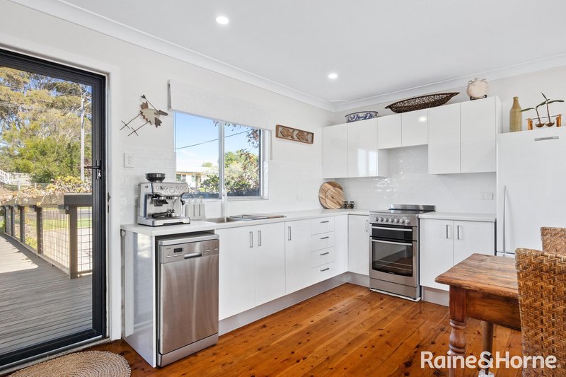 Photo - 10 Garside Road, Mollymook Beach NSW 2539 - Image 11
