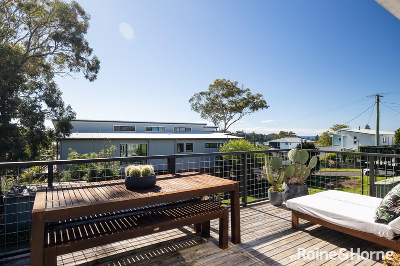 Photo - 10 Garside Road, Mollymook Beach NSW 2539 - Image 12