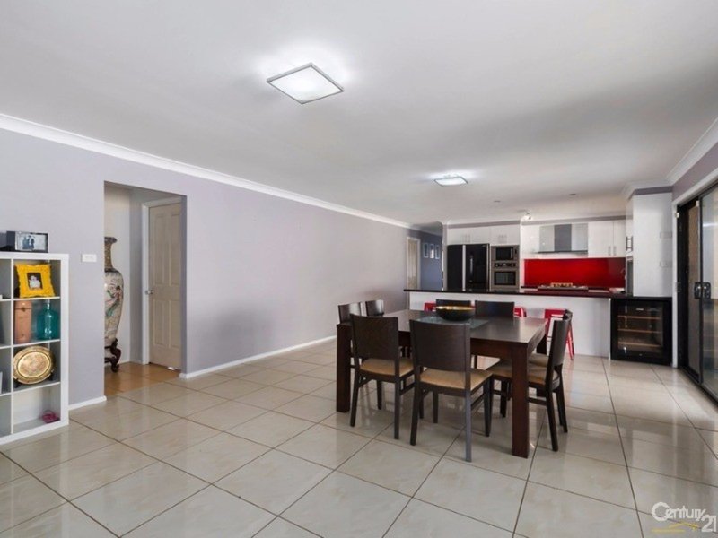 Photo - 10 Gascogne Street, Prestons NSW 2170 - Image 4