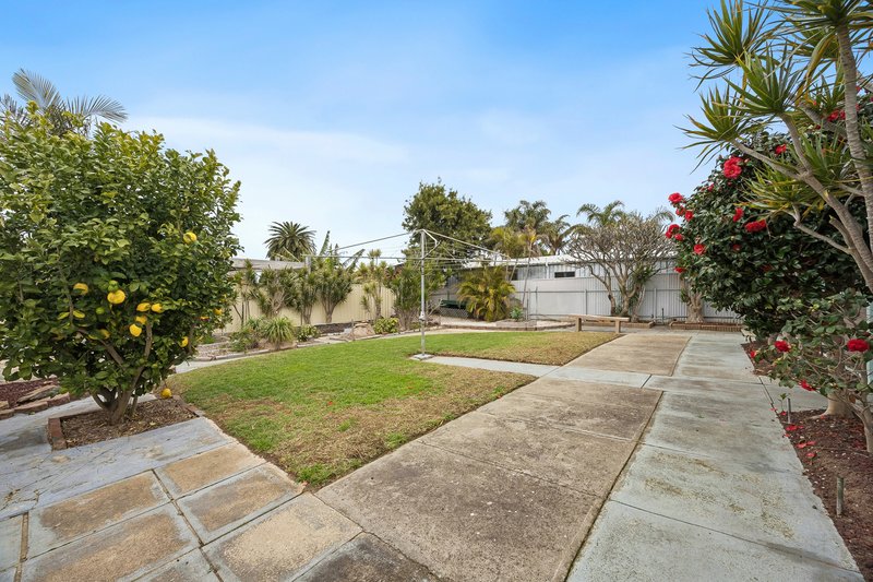 Photo - 10 Gayundah Crescent, O'Sullivan Beach SA 5166 - Image 13