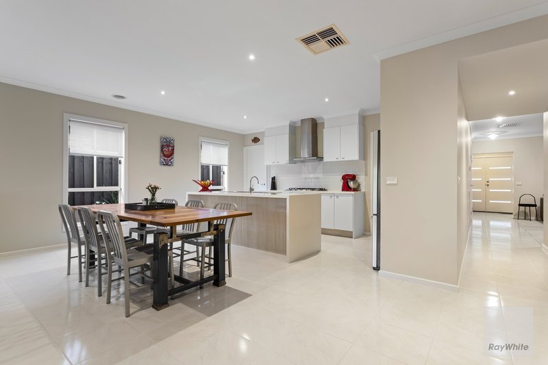 Photo - 10 Geranium Grove, Mernda VIC 3754 - Image 6