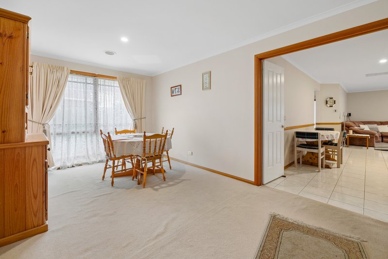 Photo - 10 Germander Court, Hoppers Crossing VIC 3029 - Image 3