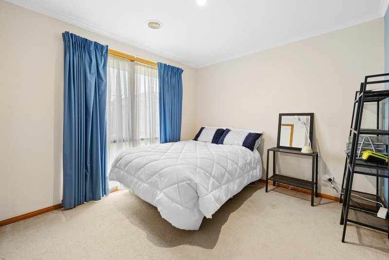 Photo - 10 Germander Court, Hoppers Crossing VIC 3029 - Image 9