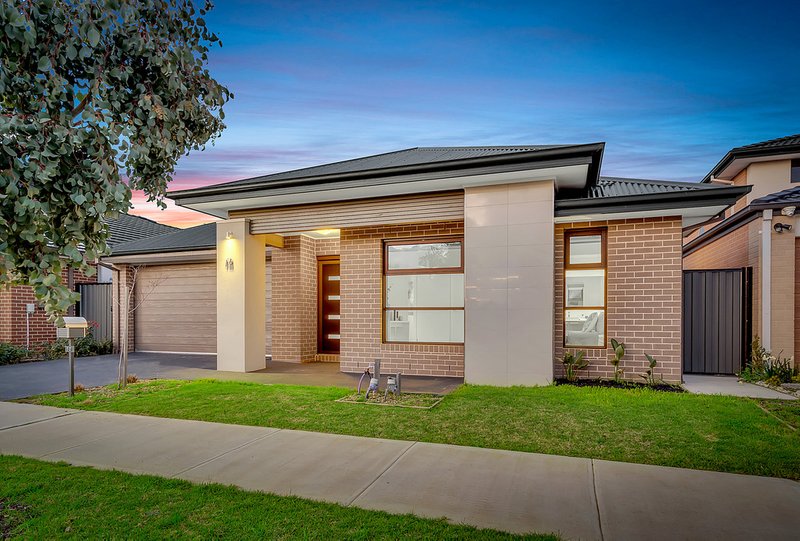 10 Geyser Street, Craigieburn VIC 3064