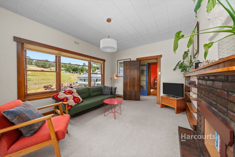 Photo - 10 Giblin Street, Lenah Valley TAS 7008 - Image 9