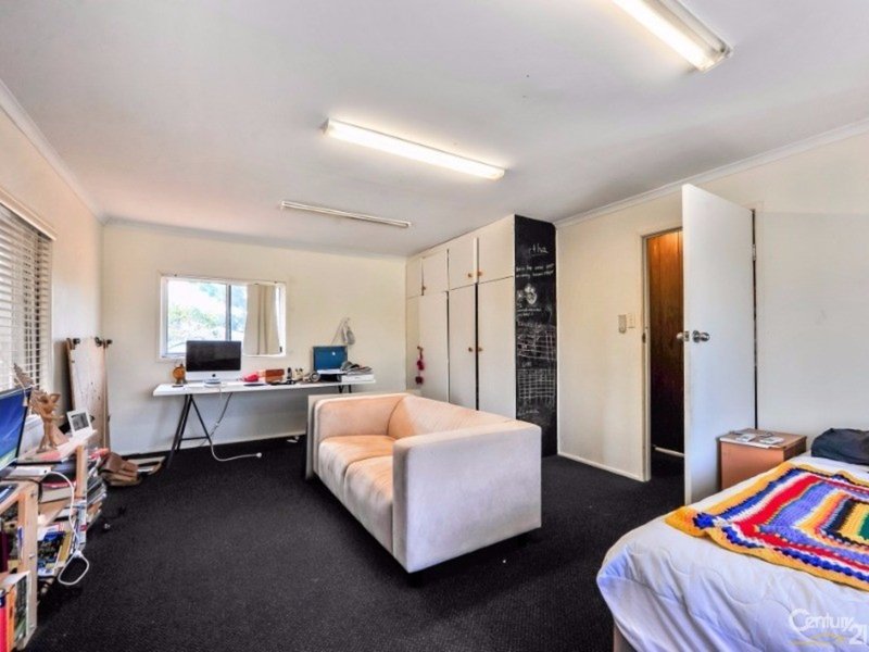 Photo - 10 Gilbert Street, Maroochydore QLD 4558 - Image 13