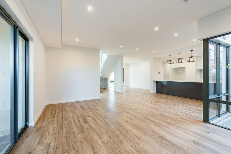 Photo - 10 Gillam Place, Dianella WA 6059 - Image 5